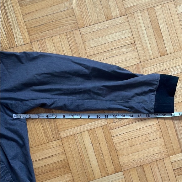 Blue Puffer Jacket with Ribbed Collar and Cuffs - Picture 6 of 10